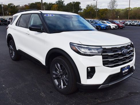 New 2026 Ford Explorer Active w/ Active Comfort Package image 15