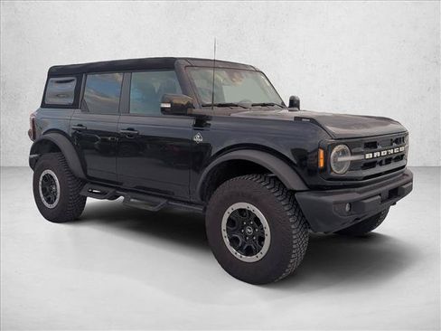 Used 2023 Ford Bronco Outer Banks w/ Sasquatch Package AWD/4WD image 3