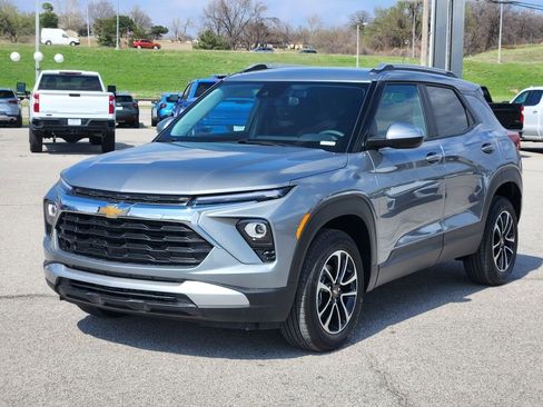 New 2026 Chevrolet TrailBlazer LT AWD/4WD image 3