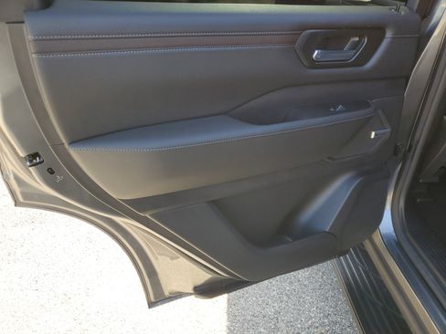 Certified 2025 Nissan Armada SL image 20