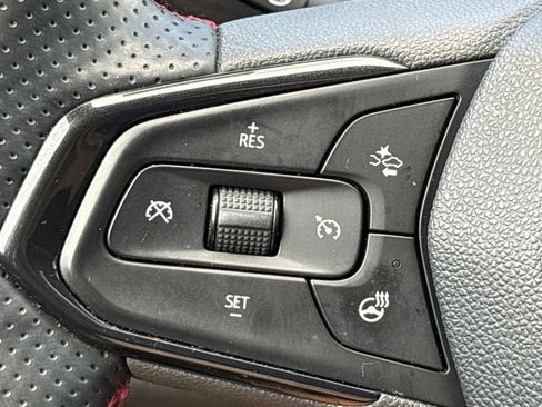 Certified 2024 Chevrolet Trax RS w/ Sunroof Package FWD image 21