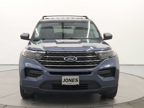 Used 2021 Ford Explorer XLT w/ Class III Trailer Tow Package AWD/4WD image 2