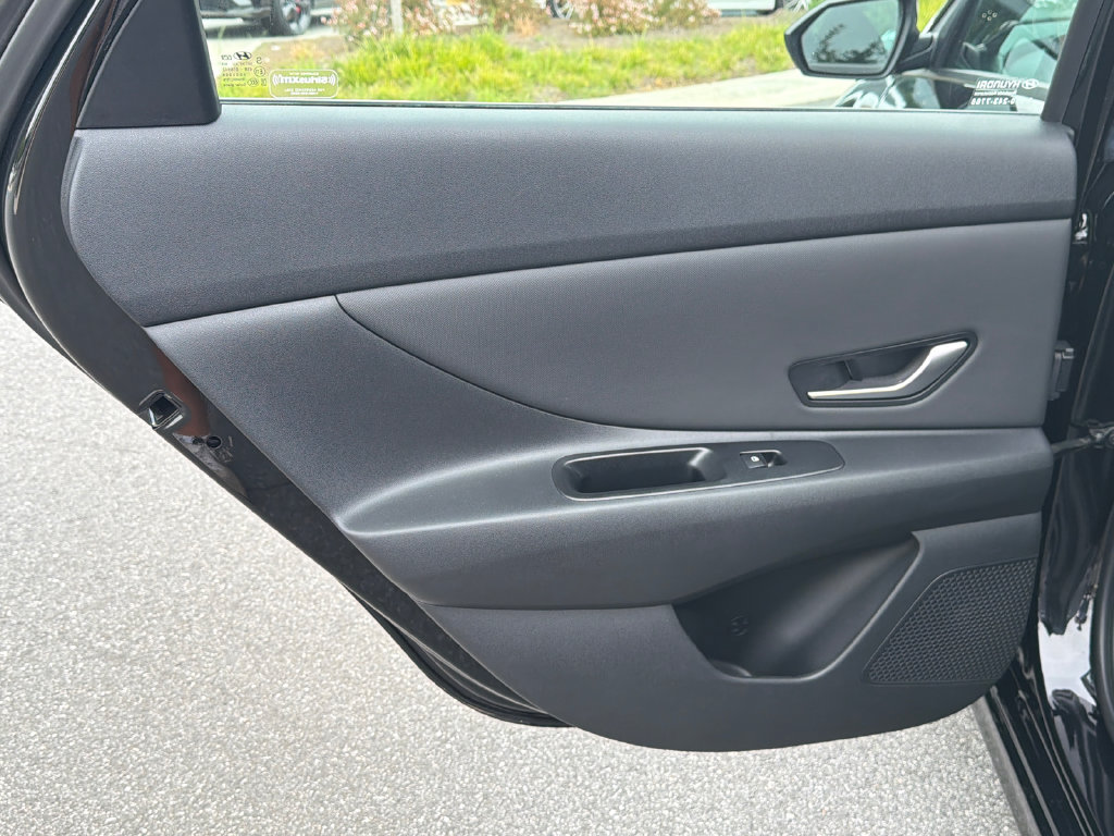 Used 2023 Hyundai Elantra SEL w/ Convenience Package FWD image 23