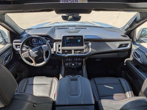 Used 2023 Chevrolet Suburban High Country image 12