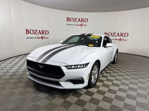 Certified 2024 Ford Mustang Coupe RWD image 4