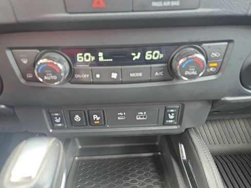 Used 2022 Nissan Frontier PRO-4X w/ Pro-4X Premium Package AWD/4WD image 25