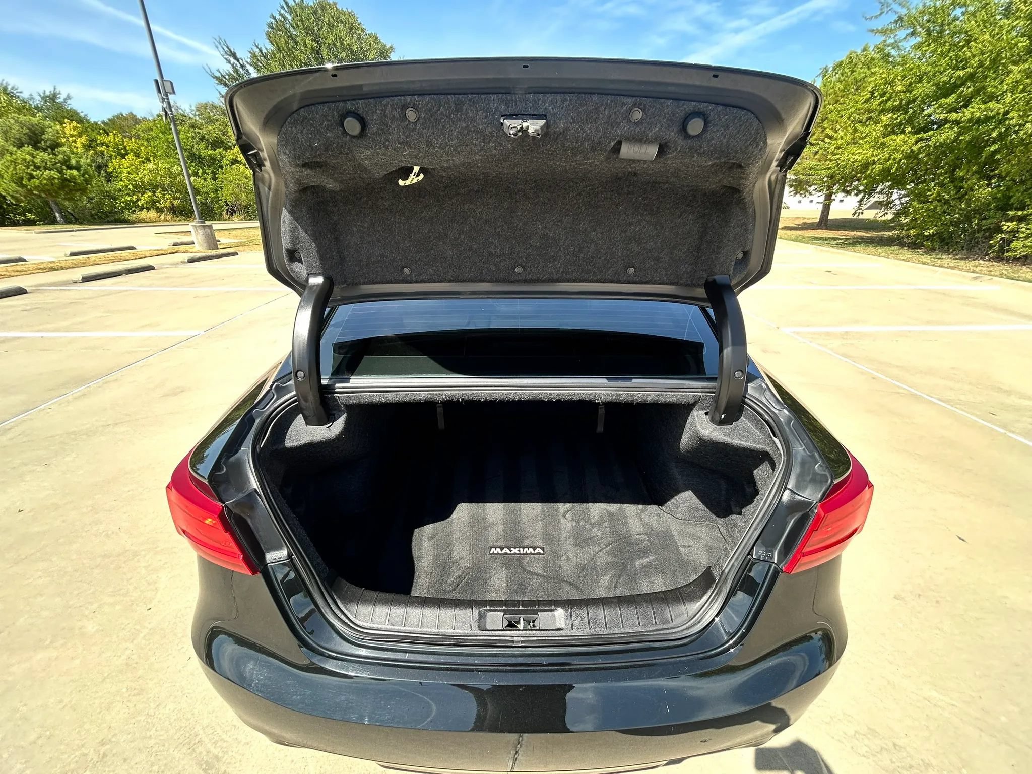 Used 2017 Nissan Maxima 3.5 SL FWD image 10