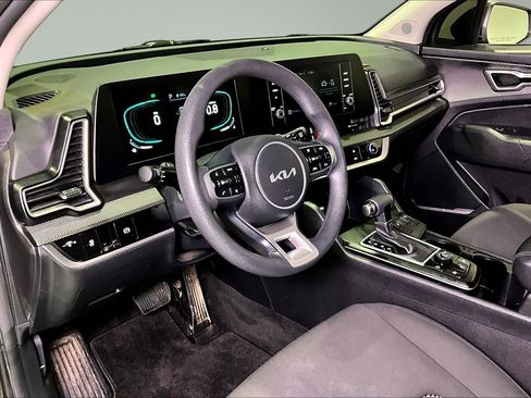 Used 2024 Kia Sportage LX image 17