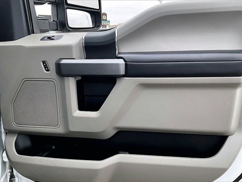 Used 2022 Ford F250 XLT w/ XLT Value Package image 23