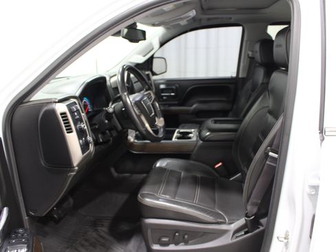 Used 2017 GMC Sierra 1500 Denali w/ Denali Ultimate Package AWD/4WD image 3