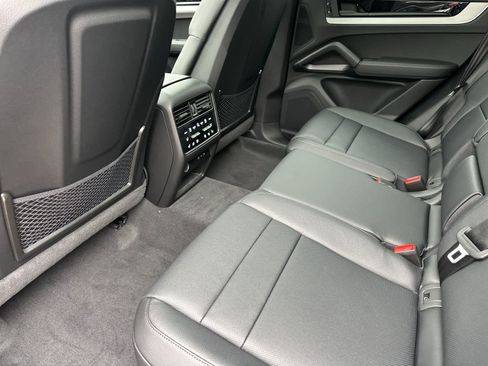 New 2026 Porsche Cayenne image 13