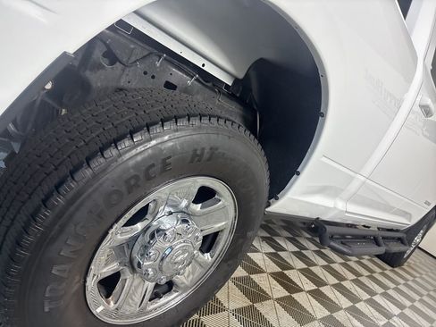 Used 2022 RAM 2500 Big Horn w/ Cold Weather Group image 32