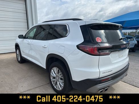 Used 2026 GMC Acadia Elevation w/ Elevation Premium Package FWD image 8