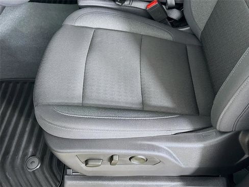 Used 2025 Chevrolet Silverado 1500 Custom image 18