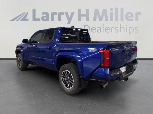 Certified 2024 Toyota Tacoma TRD Sport AWD/4WD image 3