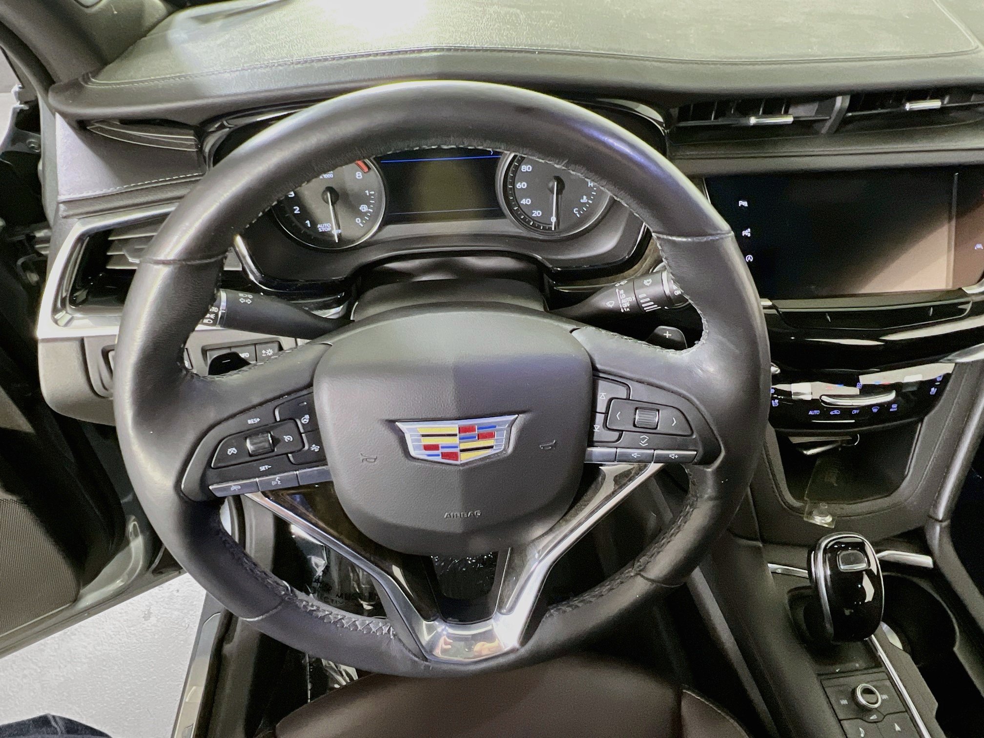 Used 2020 Cadillac XT6 Premium Luxury AWD/4WD image 11