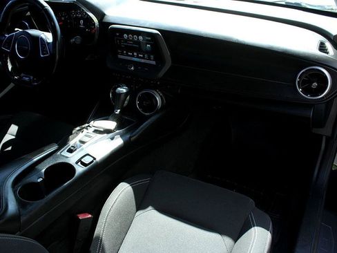 Used 2018 Chevrolet Camaro SS image 17