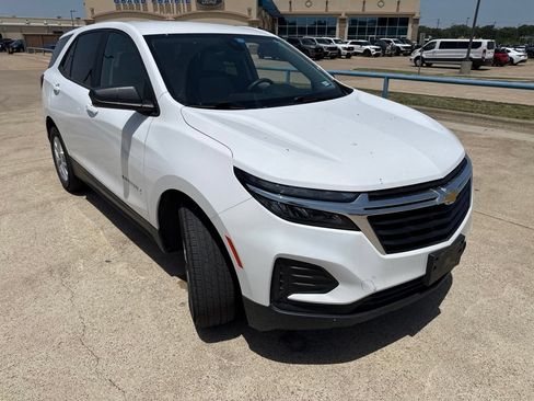 Used 2024 Chevrolet Equinox LS FWD image 18