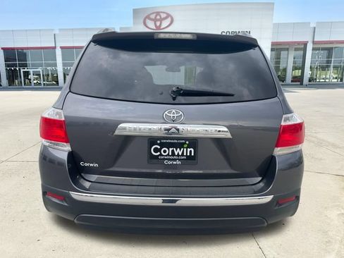 Used 2013 Toyota Highlander Limited FWD image 4