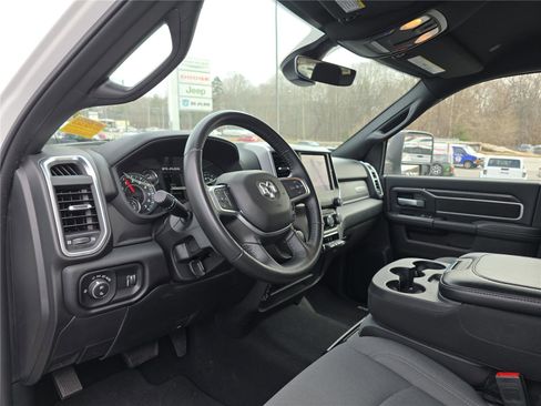 Used 2024 RAM 2500 Big Horn w/ Bed Utility Group image 22