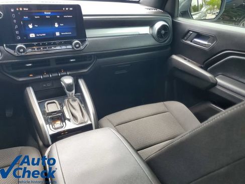 Used 2025 Chevrolet Colorado LT RWD image 15