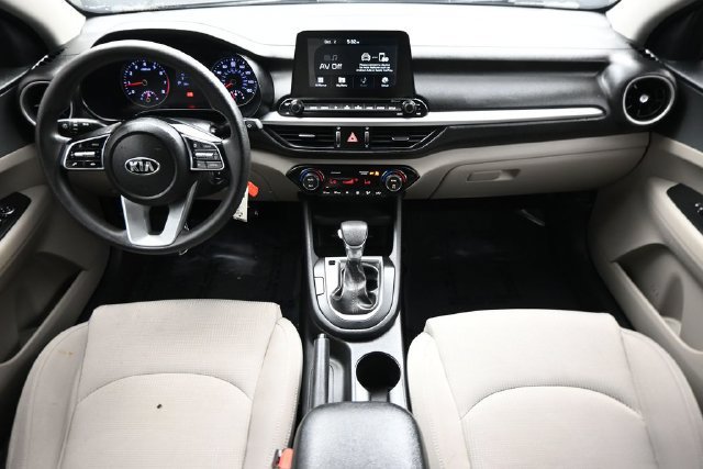 Used 2019 Kia Forte LXS FWD image 9