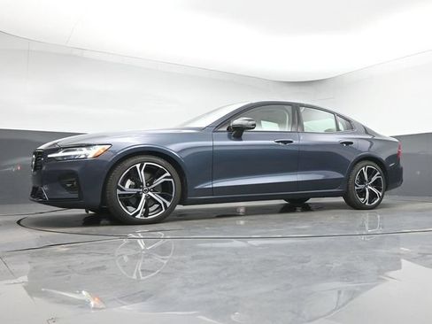 Used 2024 Volvo S60 B5 Plus w/ Climate Package FWD image 13