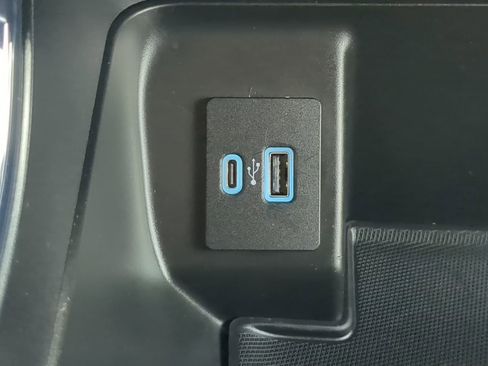 Certified 2021 Ford F150 XLT w/ Equipment Group 302A High image 20