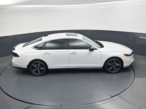 Used 2024 Honda Accord Sport image 25