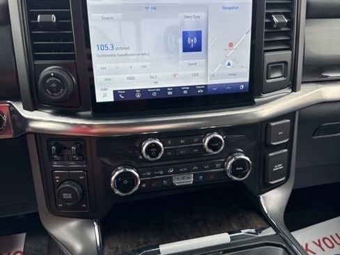 Certified 2022 Ford F150 Lariat w/ Equipment Group 502A High image 26