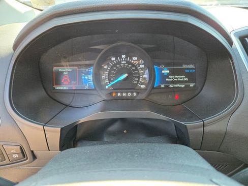 Used 2024 Ford Edge Titanium image 29