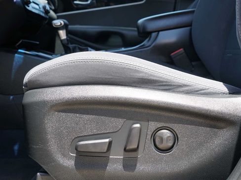 Used 2019 Kia Sorento AWD V6 image 18