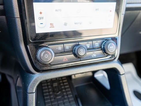 Used 2025 Ford Ranger Lariat w/ Advanced Towing Package image 28