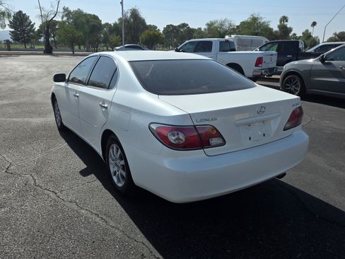 Used 2004 Lexus ES 330 FWD image 3