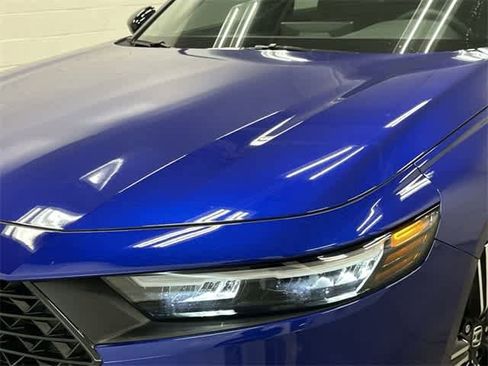 Used 2025 Honda Accord Sport image 30