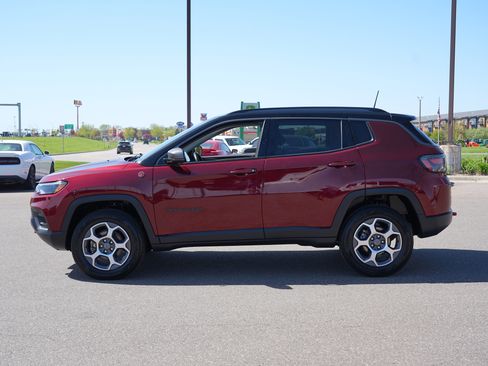 Used 2022 Jeep Compass Trailhawk w/ Trailhawk Elite Group AWD/4WD image 6