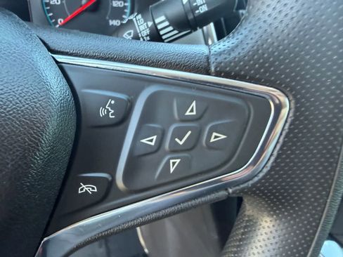 Used 2019 Chevrolet Equinox LS FWD image 19