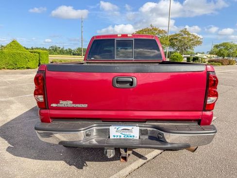 Used 2006 Chevrolet Silverado 2500 LT w/ Onstar Plus Package RWD image 5