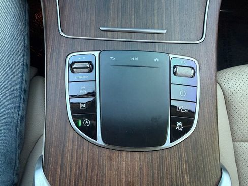 Used 2022 Mercedes-Benz GLC 300 4MATIC w/ Premium Package Lite image 44
