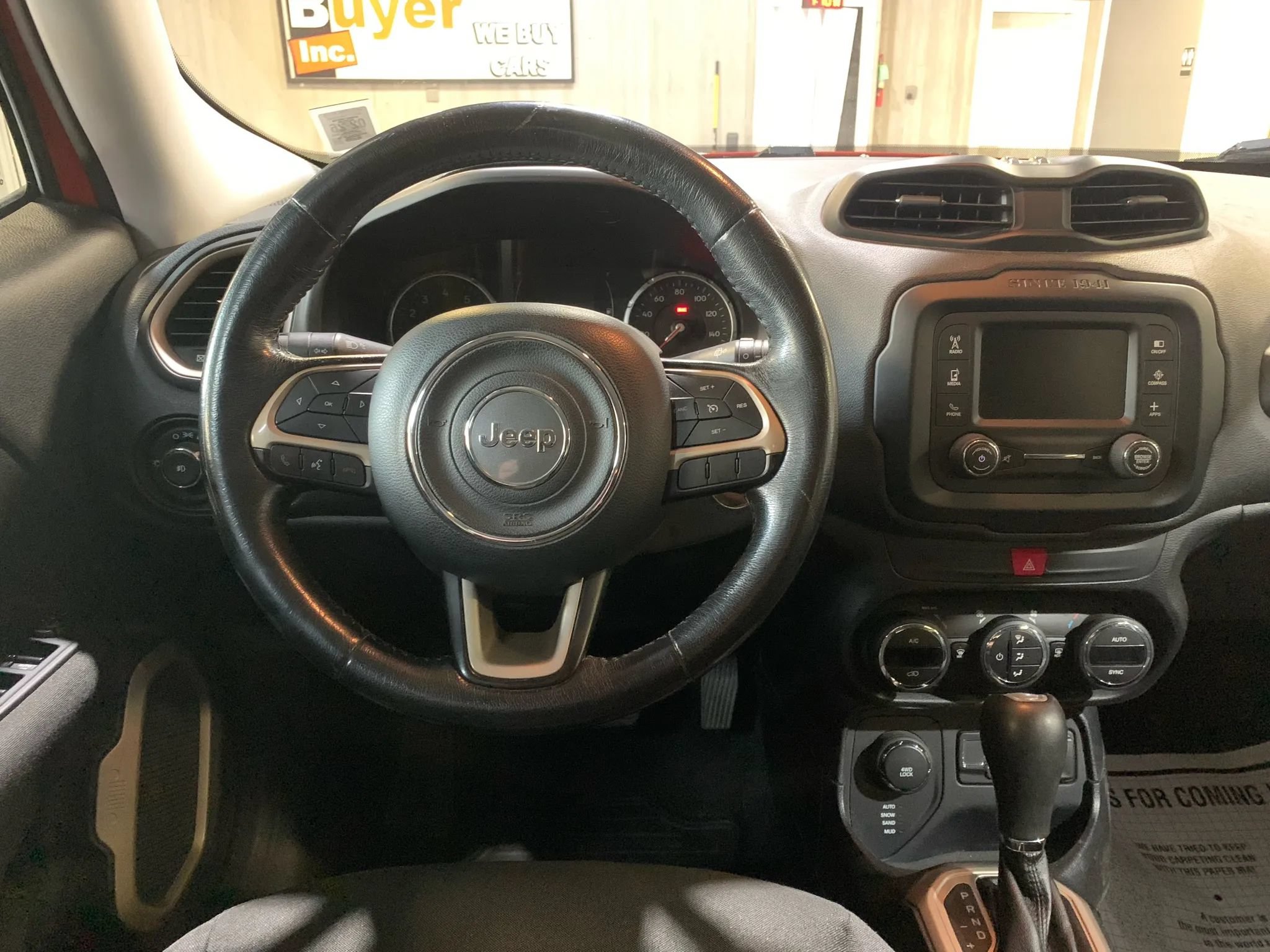 Used 2016 Jeep Renegade Latitude w/ Popular Equipment Group AWD/4WD image 11
