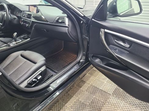 Used 2018 BMW 330i xDrive Sedan w/ Convenience Package image 36