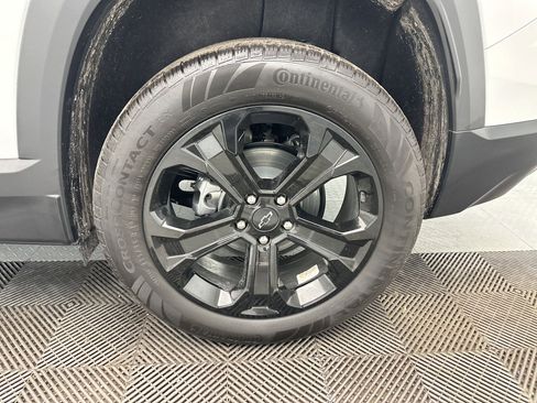 New 2026 Chevrolet Equinox LT w/ Midnight Edition AWD/4WD image 11