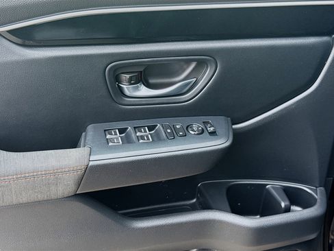 Certified 2025 Honda Pilot Sport image 16