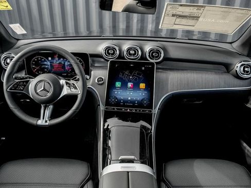 Used 2026 Mercedes-Benz GLC 300 4MATIC image 19