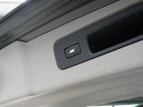 Used 2010 Honda Pilot Touring image 14