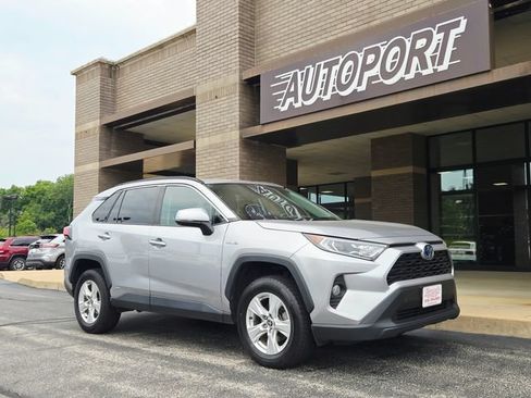 Used 2021 Toyota RAV4 XLE w/ Convenience Package AWD/4WD image 1