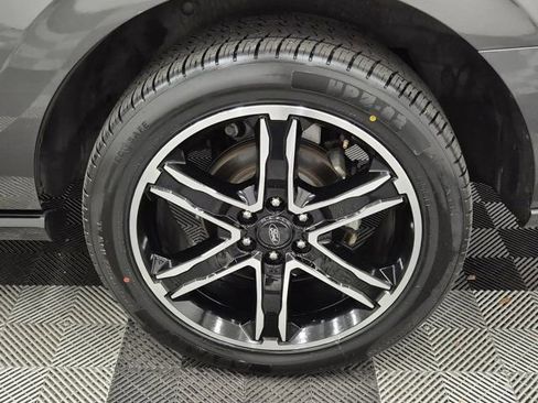 Used 2019 Ford Expedition Limited w/ Equipment Group 303A image 10