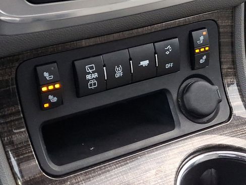 Used 2014 GMC Acadia SLT image 24