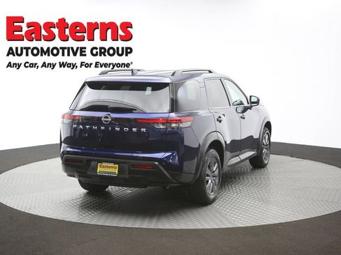 Used 2025 Nissan Pathfinder SV FWD image 39