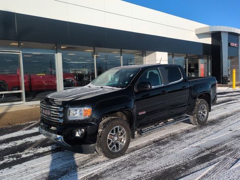 Used 2015 GMC Canyon SLE w/ All-Terrain Package image 1